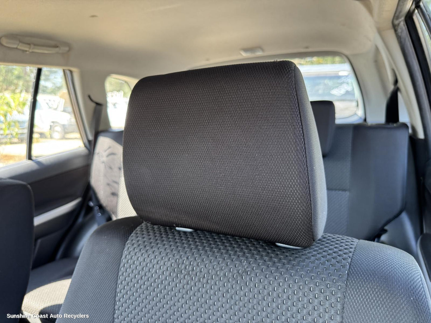 2008 Suzuki Vitara Headrest