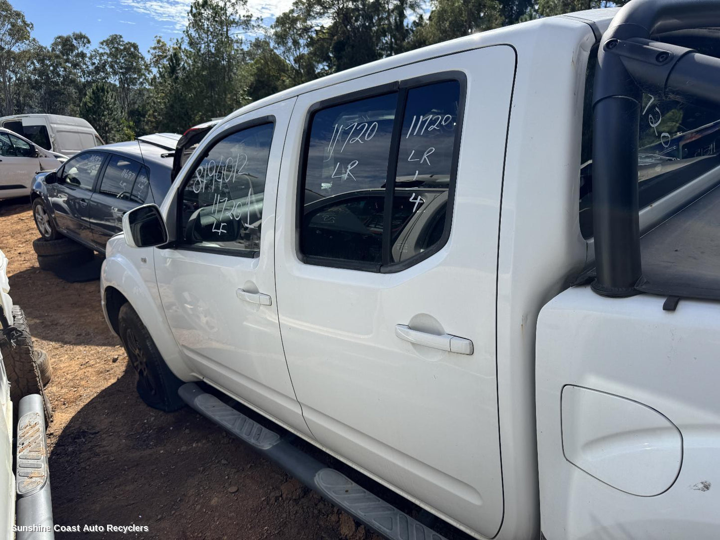 2010 Nissan Navara Left Rear 1 4 Door Glass