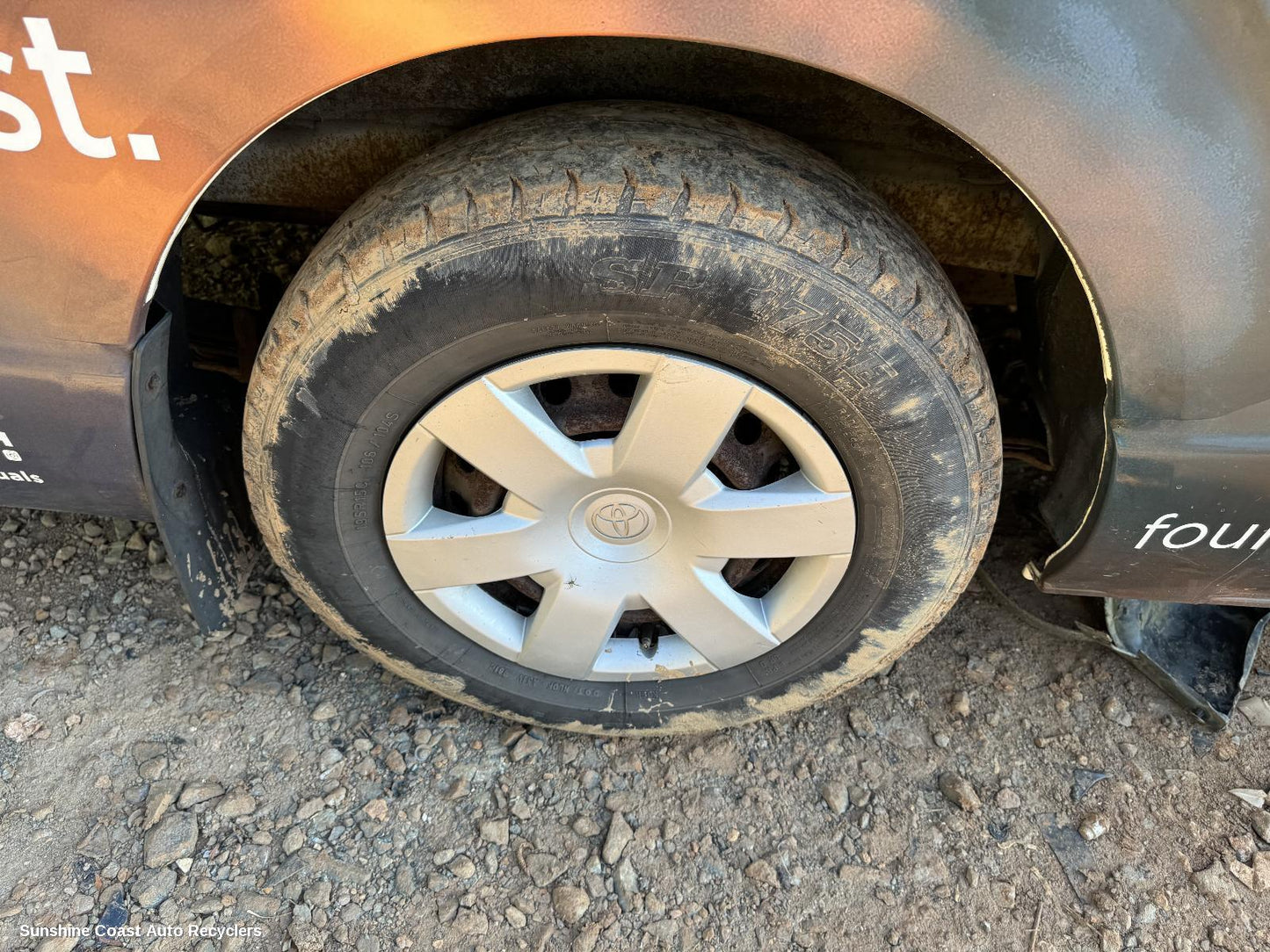 2011 Toyota Hiace Shock Absorber