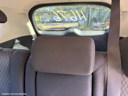 2014 Mitsubishi Outlander Headrest