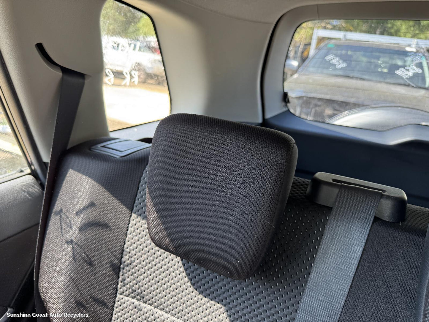 2008 Suzuki Vitara Headrest