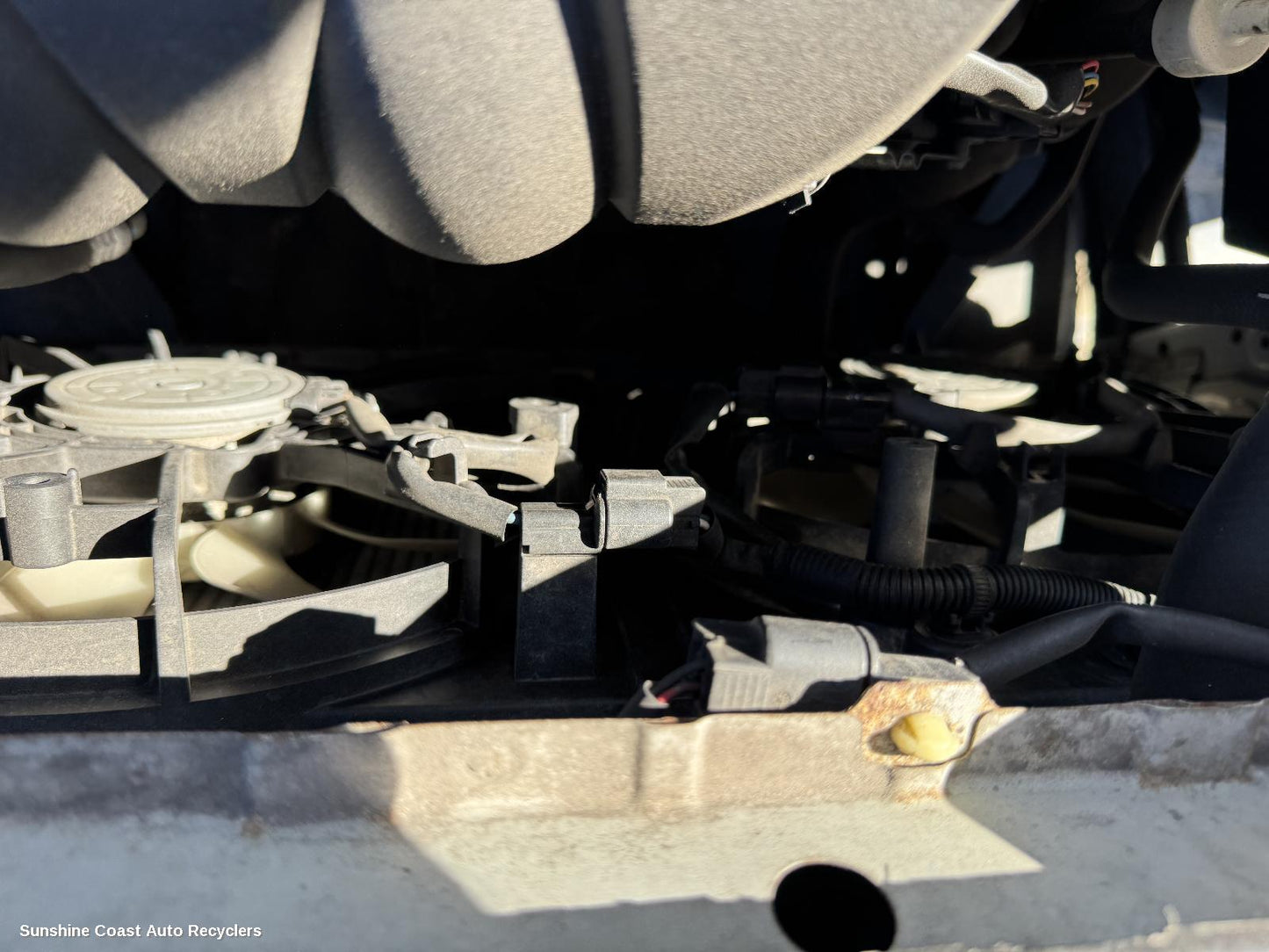 2012 Mitsubishi Outlander Fan