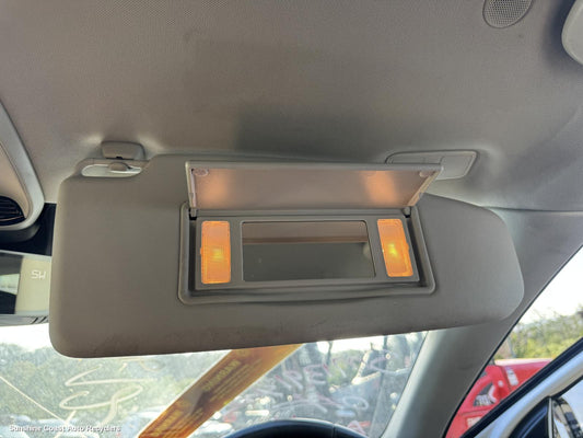2015 Volvo S40 Sunvisor