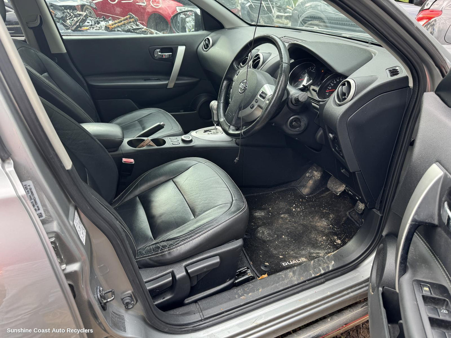 2011 Nissan Dualis Courtesy Light