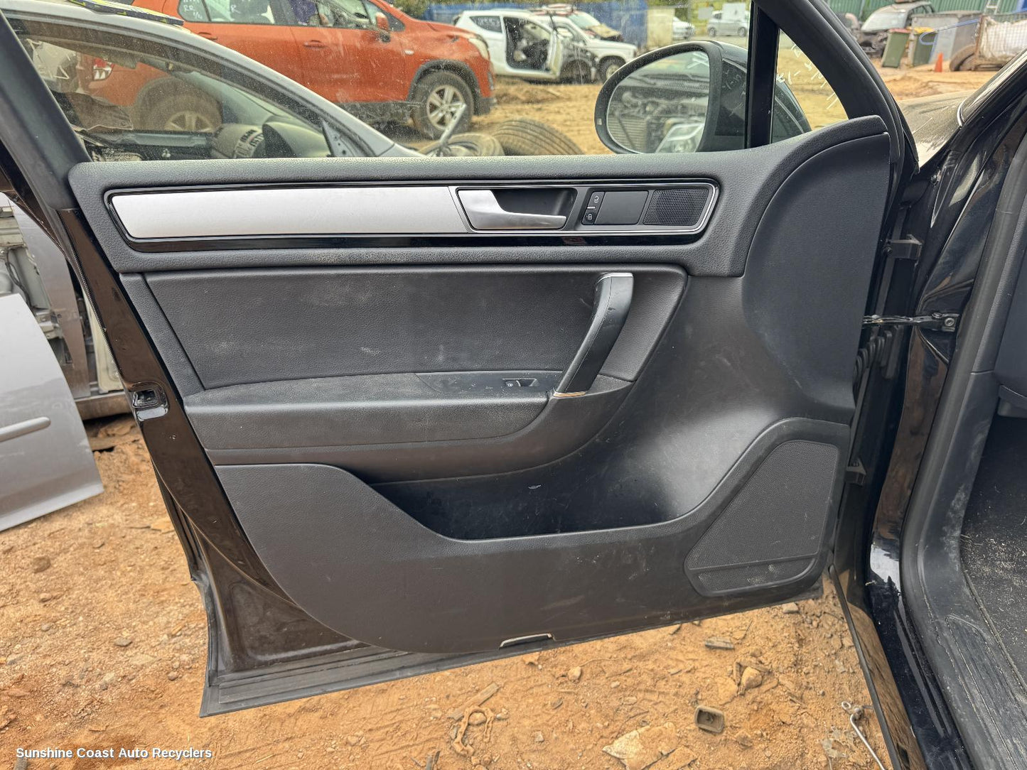 2016 Volkswagen Touareg Door Handle