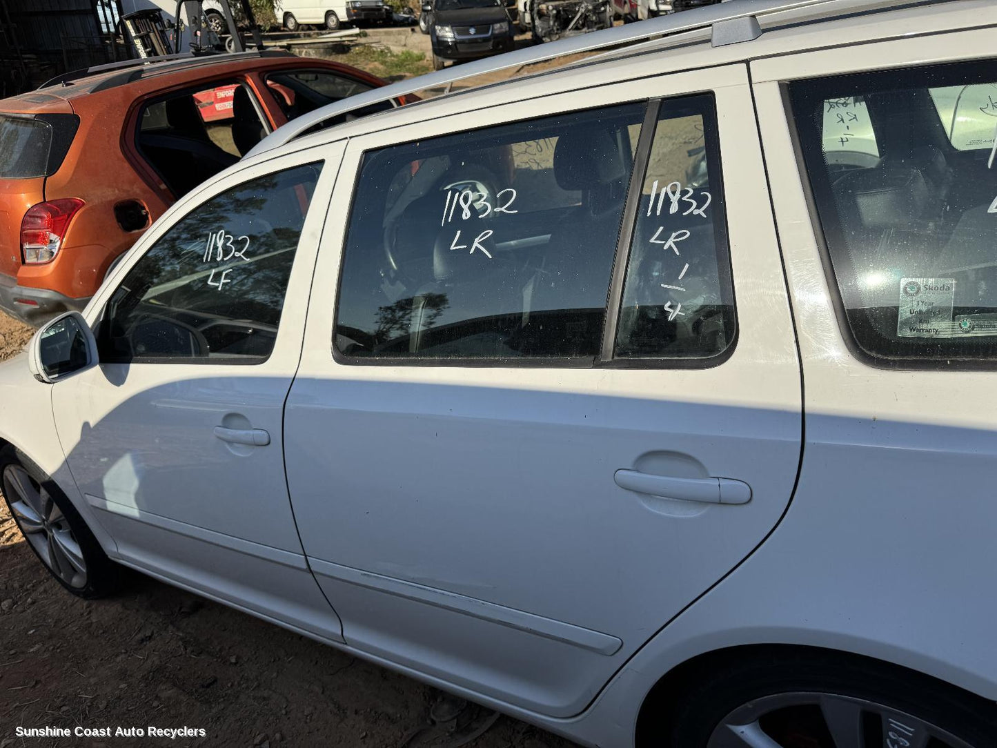 2011 Skoda Octavia Left Rear Door Sliding