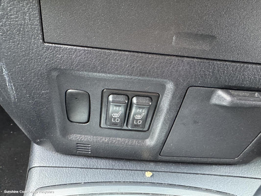 2007 Mitsubishi Pajero Misc Switch Relay