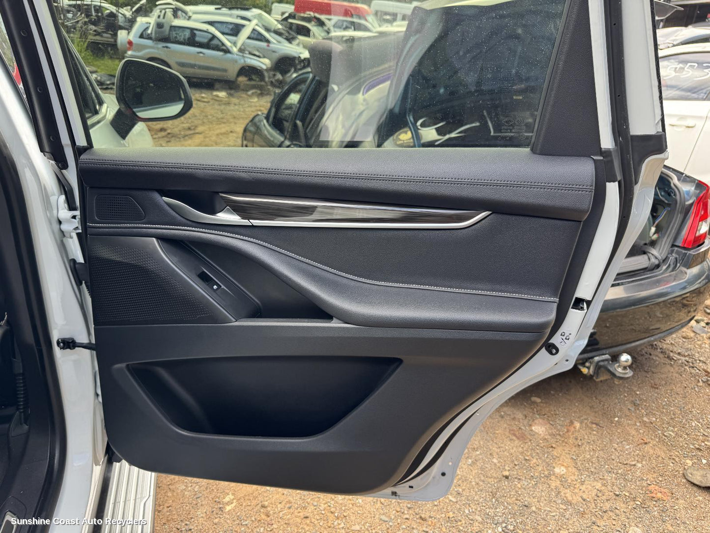 2023 Ldv D90 Door Trim
