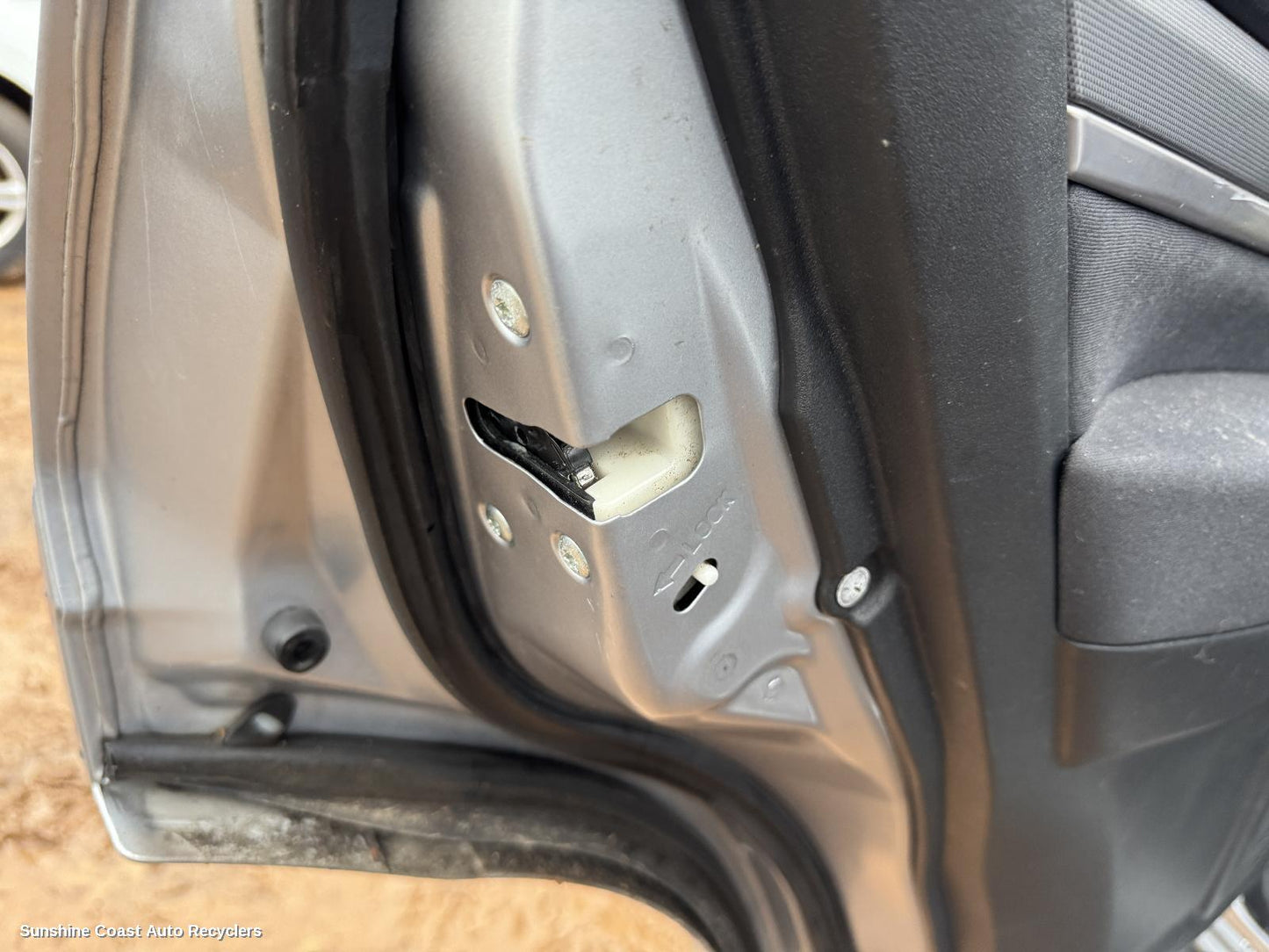 2014 Mitsubishi Pajero Door Boot Gate Lock
