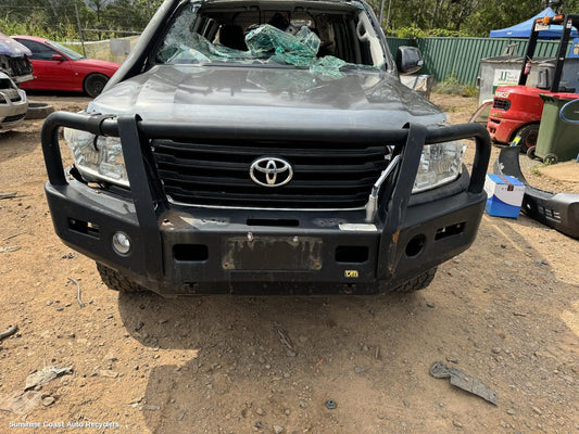 2012 Toyota Landcruiser Grille
