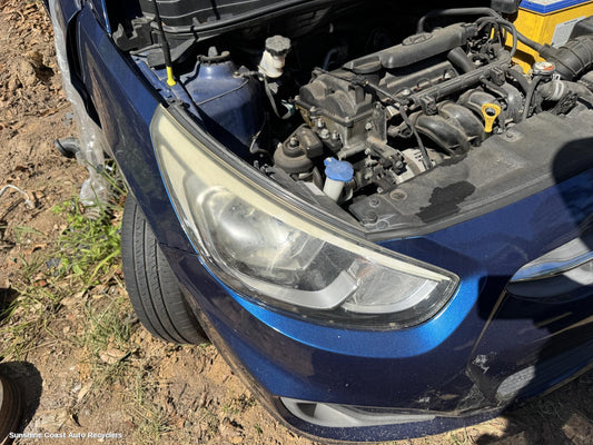 2015 Hyundai Accent Right Headlamp
