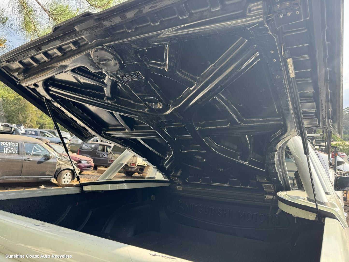 2010 Mitsubishi Triton Tonneau Cover