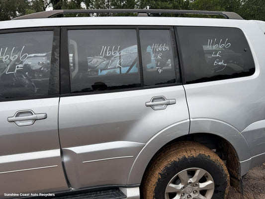 2014 Mitsubishi Pajero Left Rear Door Window