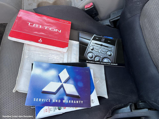 2008 Mitsubishi Triton Owners Handbook