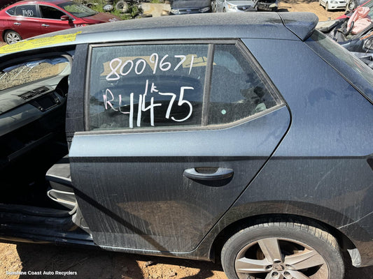 2015 Skoda Fabia Left Rear Door Sliding