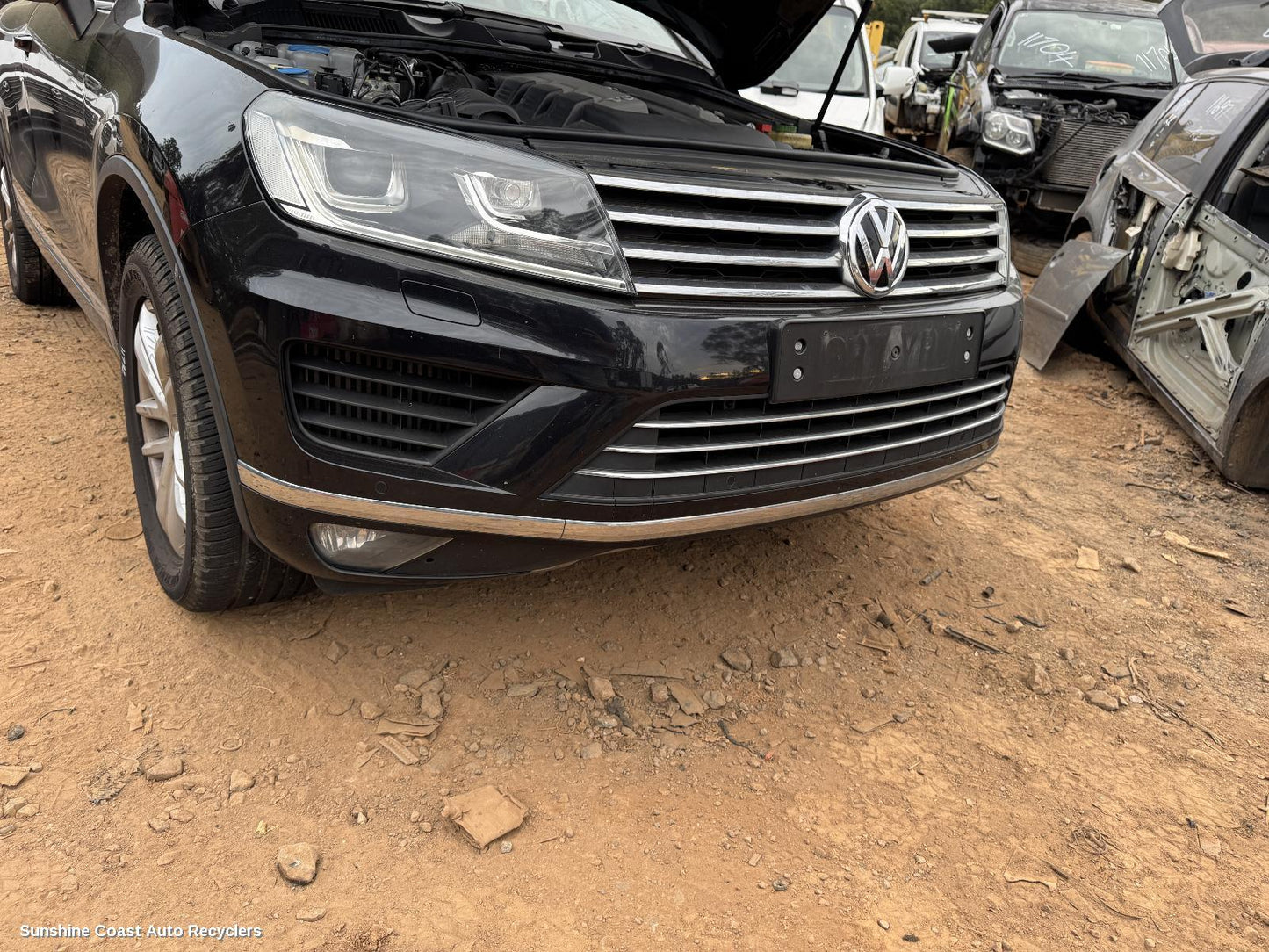 2016 Volkswagen Touareg Front Bumper