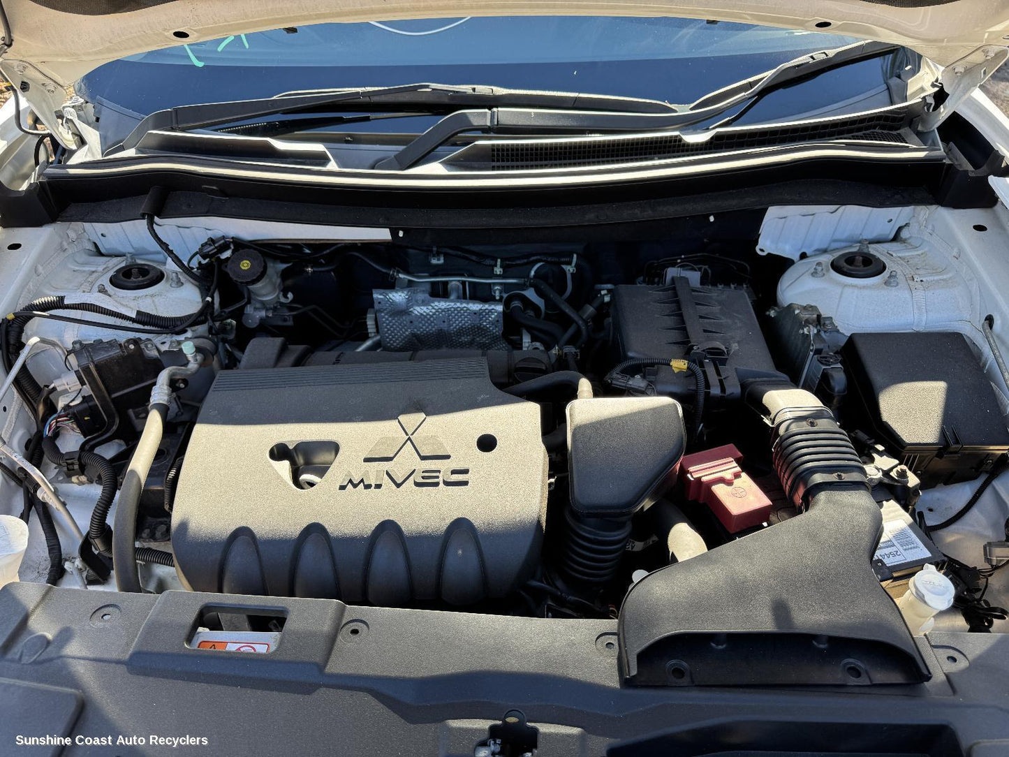 2012 Mitsubishi Outlander Left Front Door