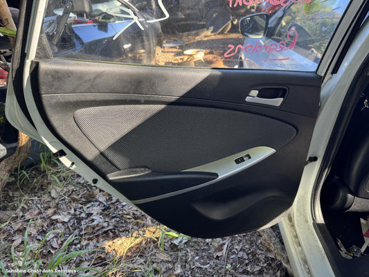 2014 Hyundai Accent Door Trim