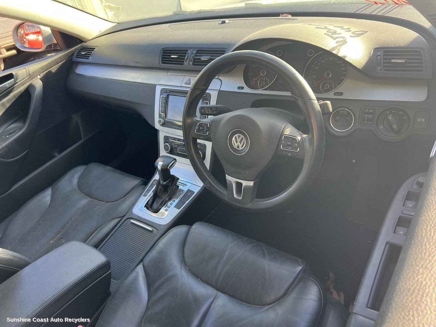 2010 Volkswagen Passat Headrest