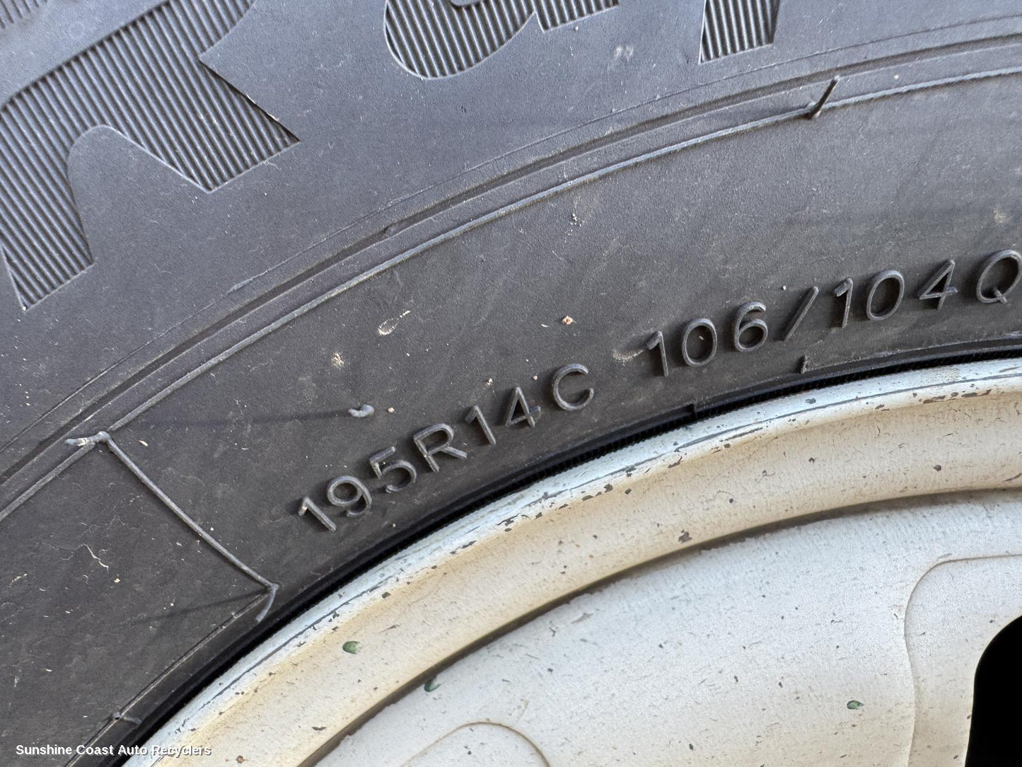 1997 Ford Courier Tyre