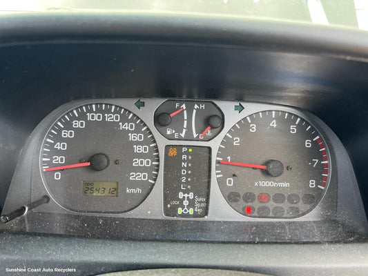 2002 Mitsubishi Pajero Instrument Cluster