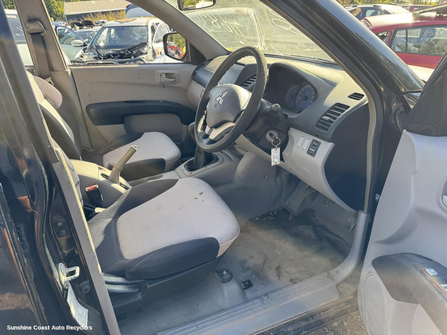 2008 Mitsubishi Triton Right Rear Door Window