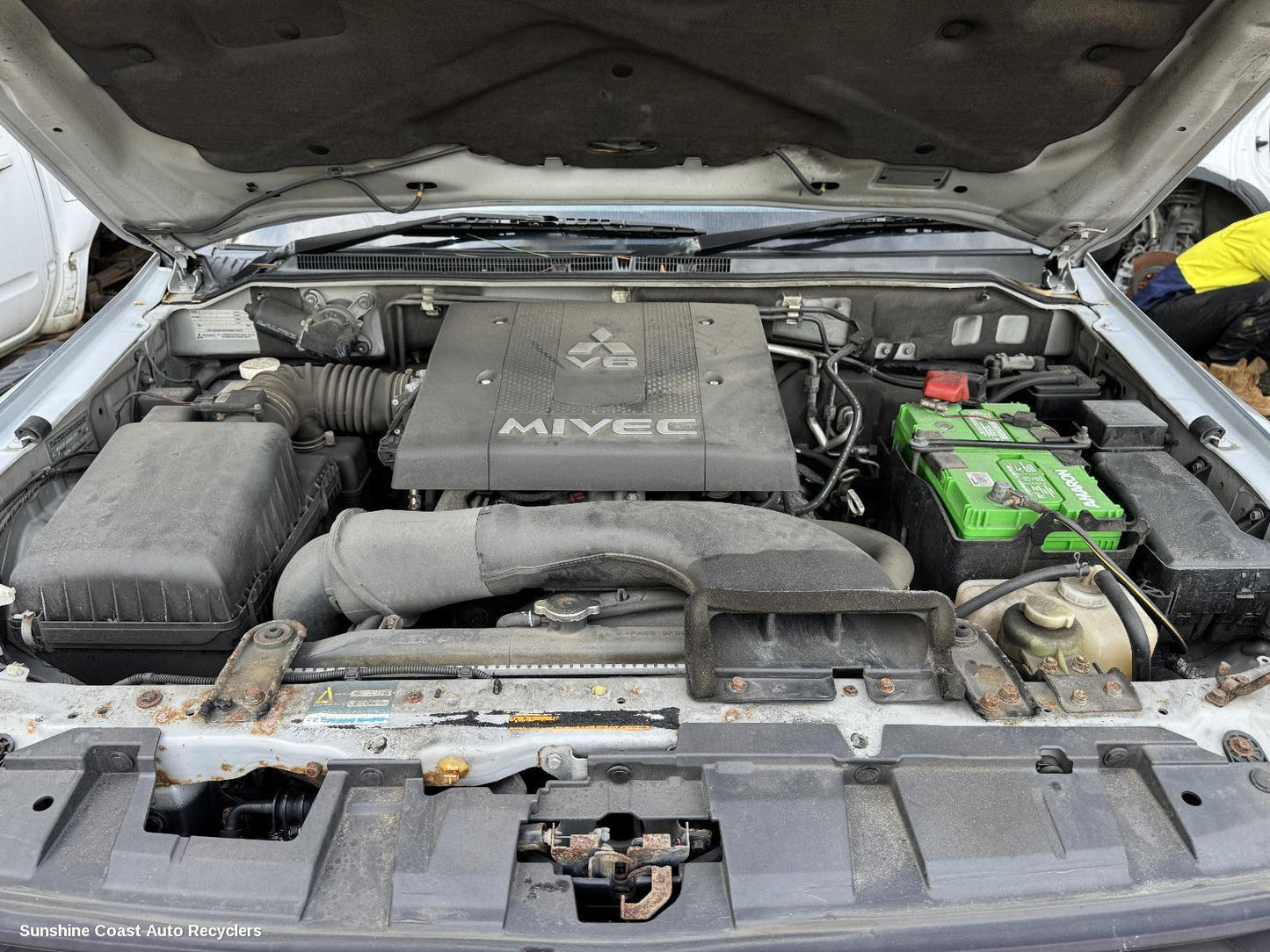 2007 Mitsubishi Pajero Misc Switch Relay