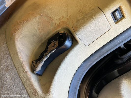 2010 Bmw 3 Series Bonnet Release