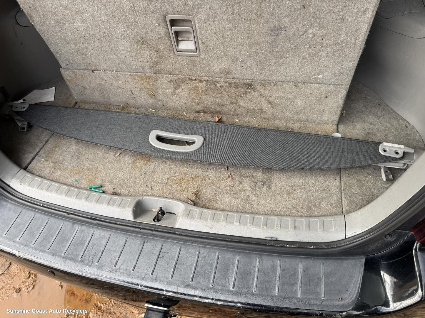 2006 Toyota Kluger Parcel Shelf Cargo Blind