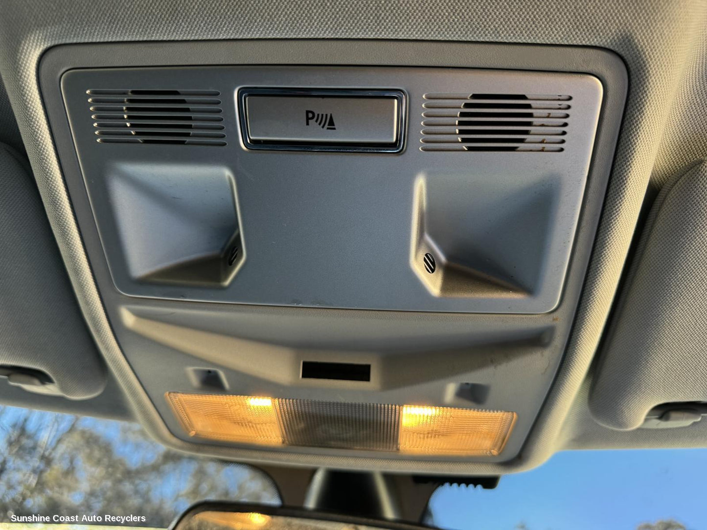 2015 Jaguar Xf Courtesy Light