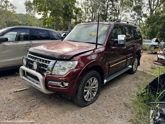 2016 Mitsubishi Pajero Right Rear Side Glass