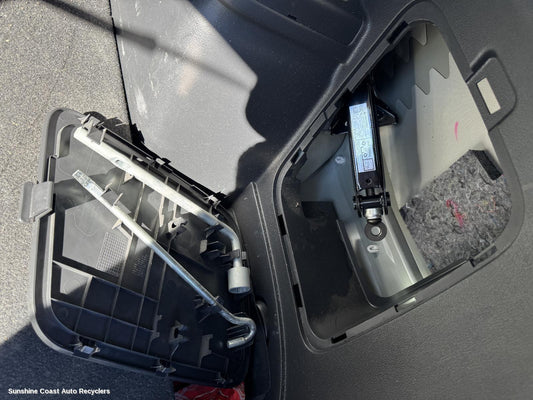 2012 Mitsubishi Outlander Jack Tool Kit