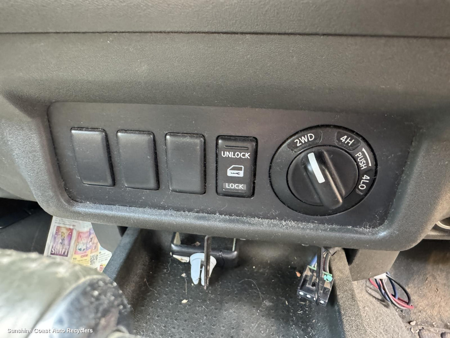 2007 Nissan Navara Misc Switch Relay