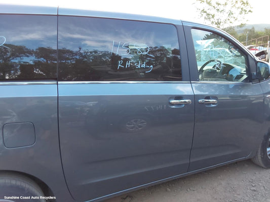 2021 Ldv G10 Right Rear Door Window