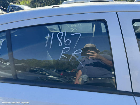 2005 Holden Astra Right Rear Door Window