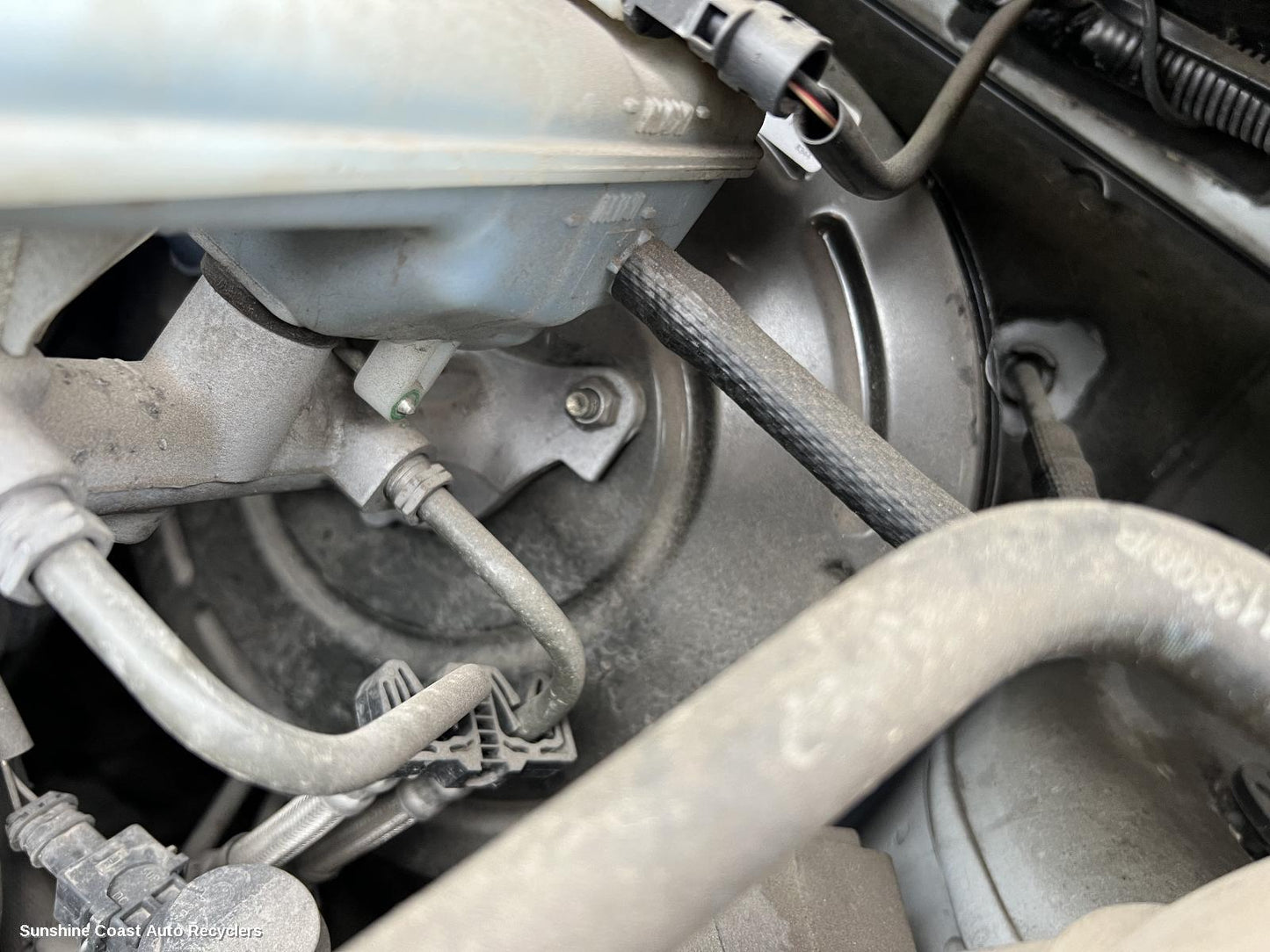 2013 Renault Trafic Brake Booster