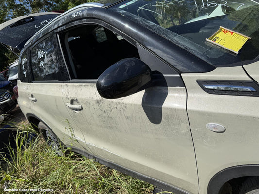 2024 Suzuki Vitara Right Front Door Window