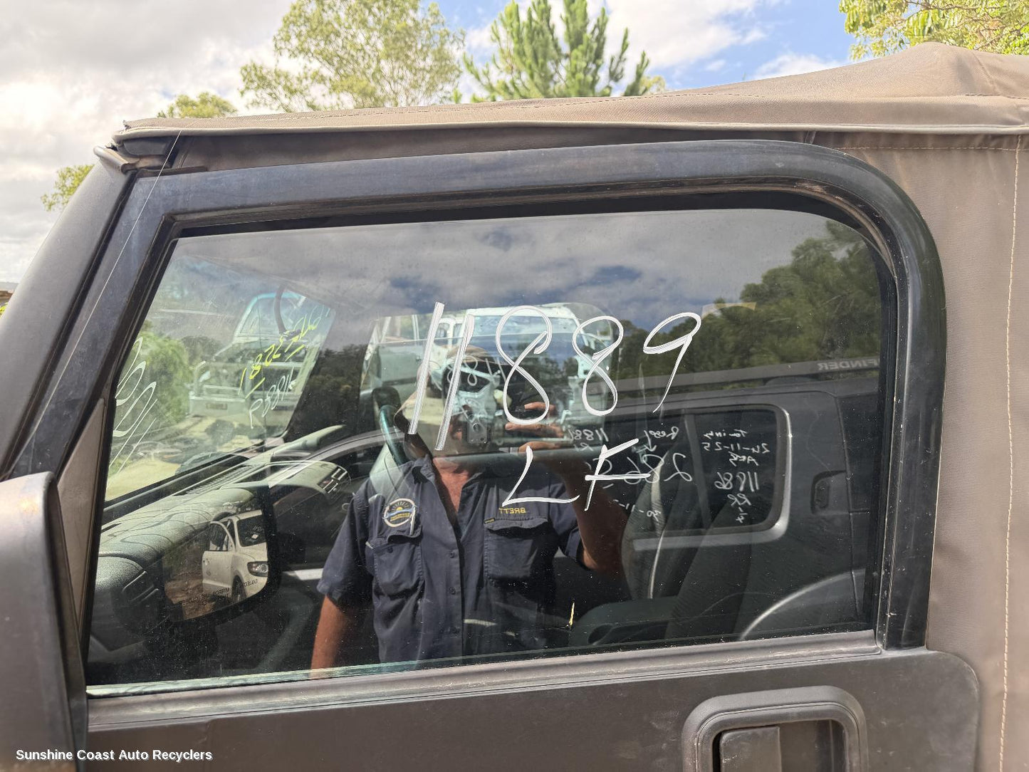 2003 Jeep Wrangler Left Front Door Window