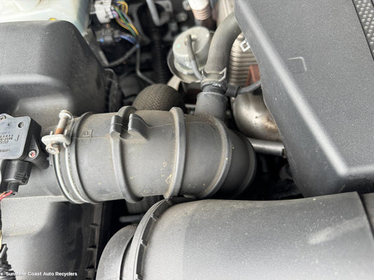 2014 Mitsubishi Pajero Air Cleaner Duct Hos