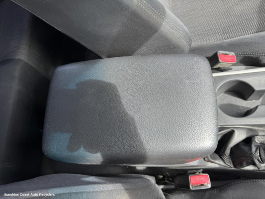 2012 Mazda Bt50 Console