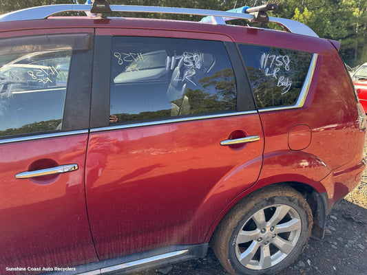 2010 Mitsubishi Outlander Left Rear Door Sliding