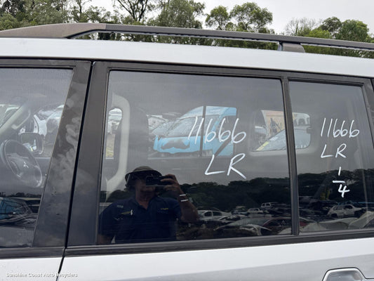 2014 Mitsubishi Pajero Left Rear Door Window