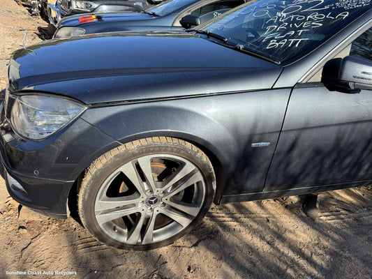 2010 Mercedes C Class Left Guard