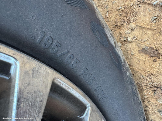 2013 Kia Cerato Tyre
