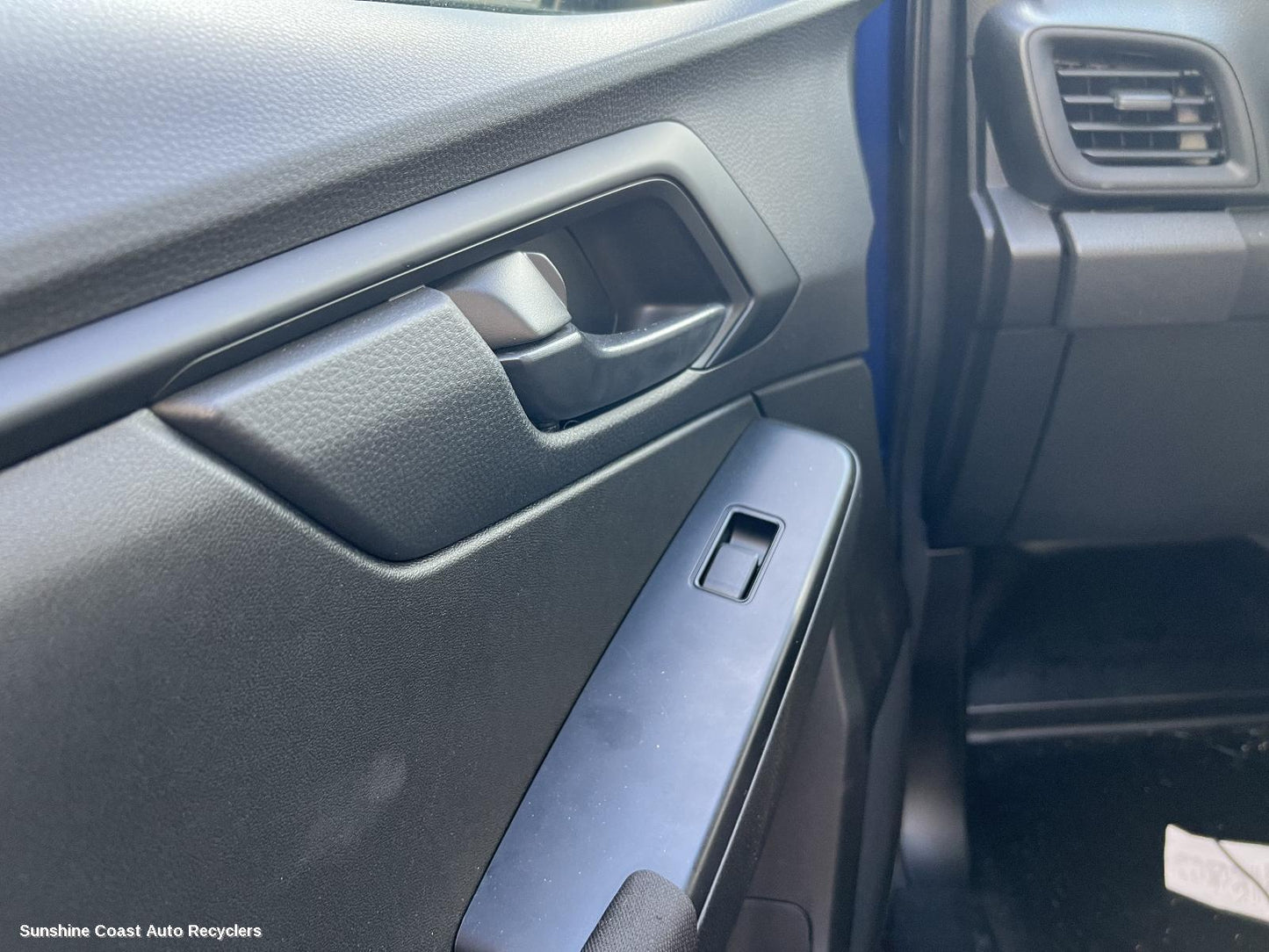 2022 Isuzu Dmax Pwr Dr Wind Switch