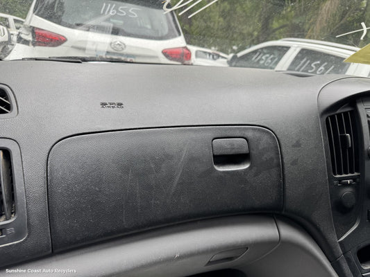 2012 Hyundai Iload/imax Glove Box