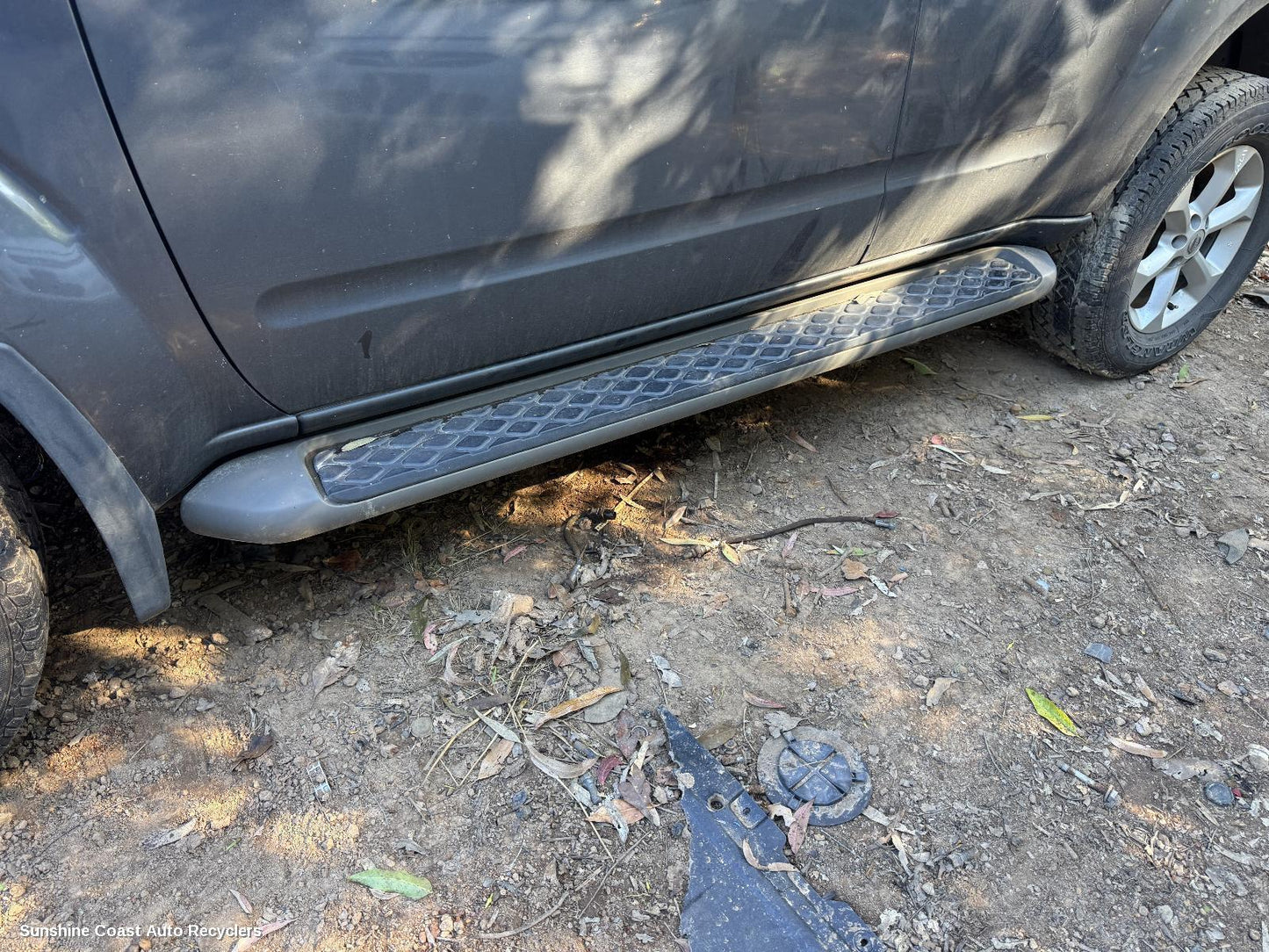 2010 Nissan Pathfinder Side Step Skirt
