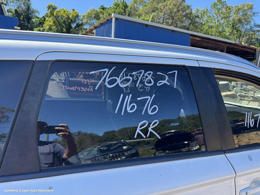 2014 Mitsubishi Outlander Right Rear Door Window