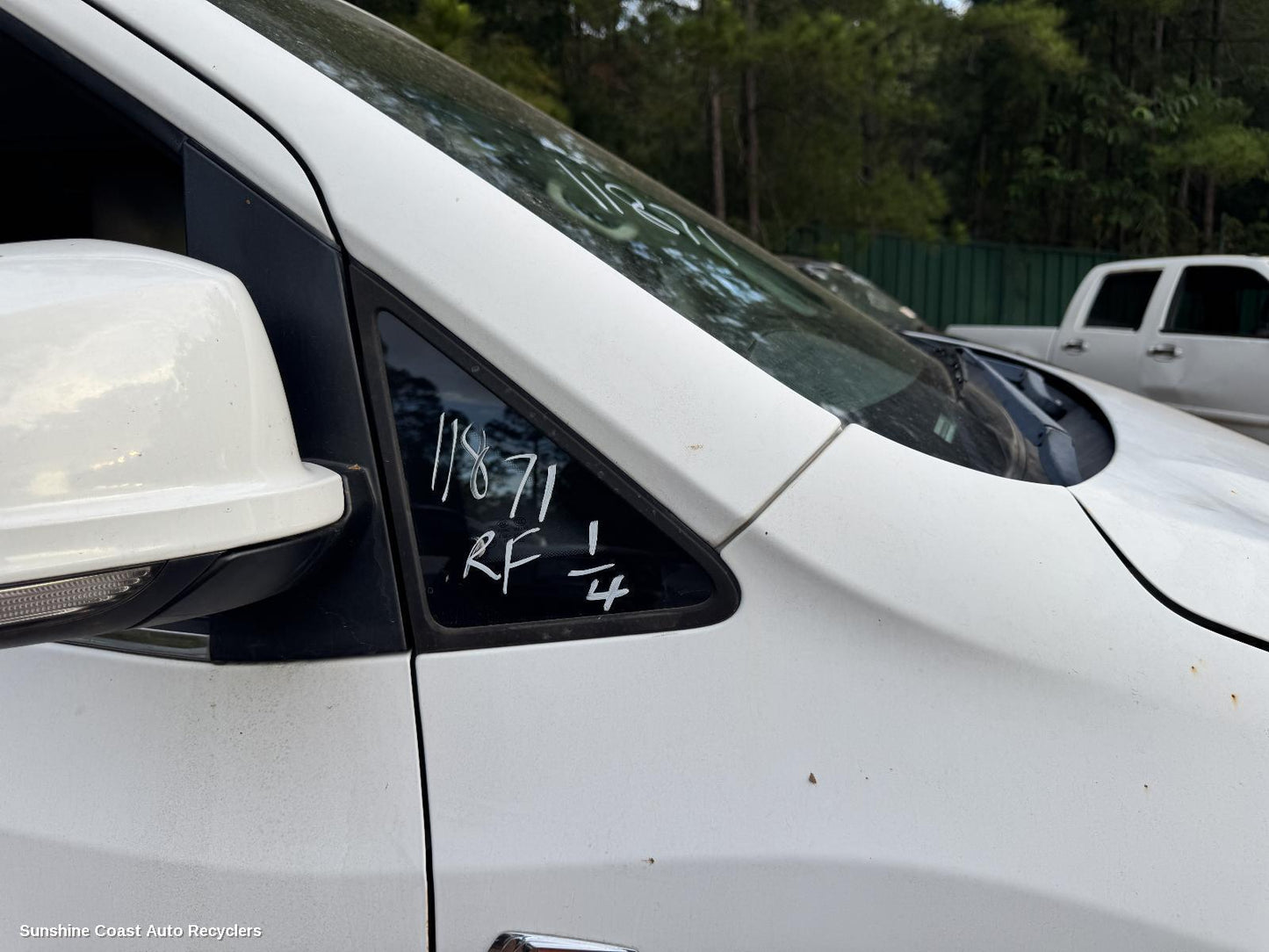 2016 Ldv G10 Right Front 1 4 Door Glass