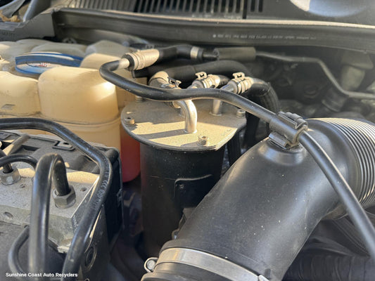 2011 Volkswagen Touareg Fuel Filter Housing